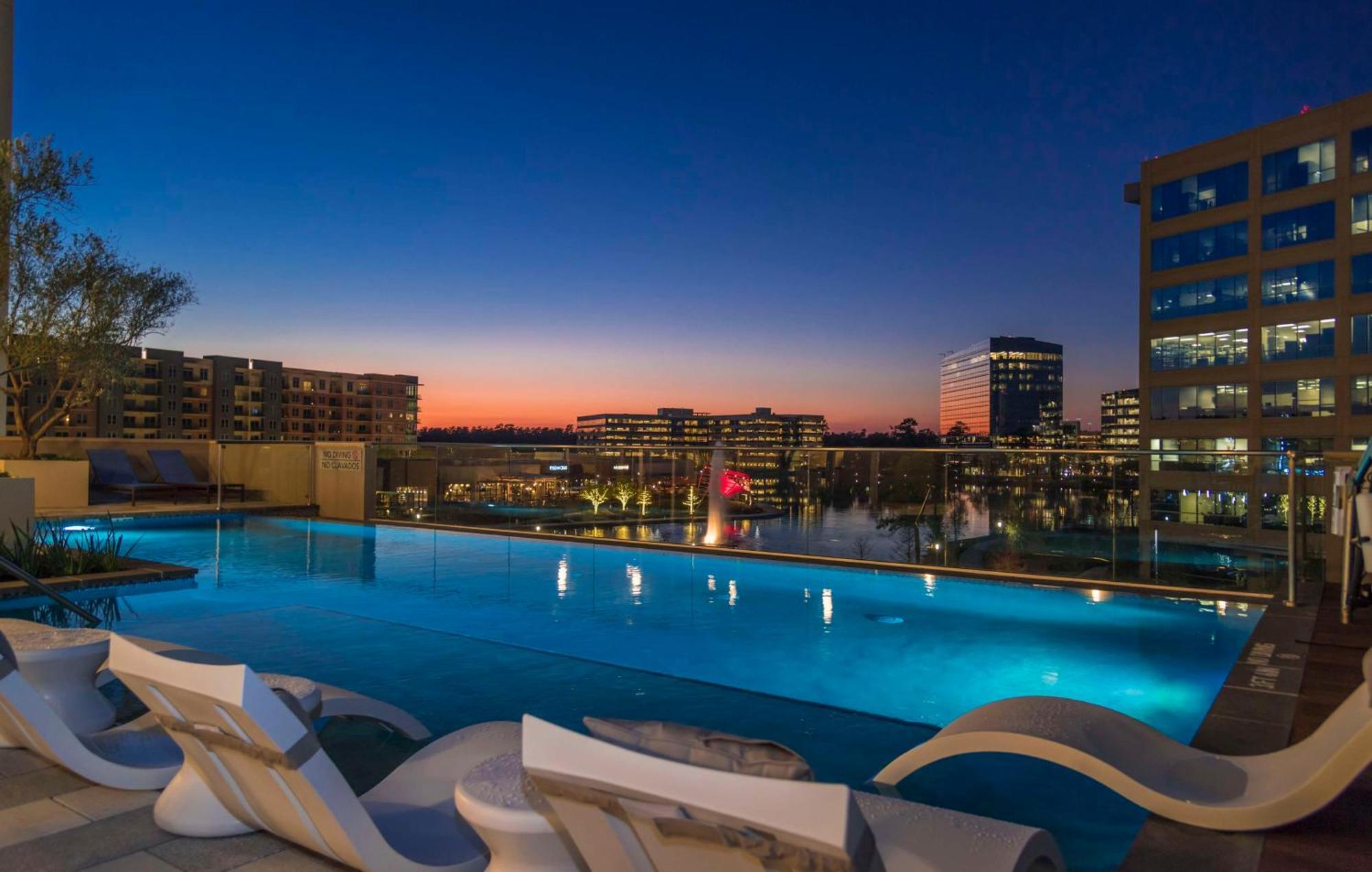 Embassy Suites By Hilton The Woodlands Eksteriør billede